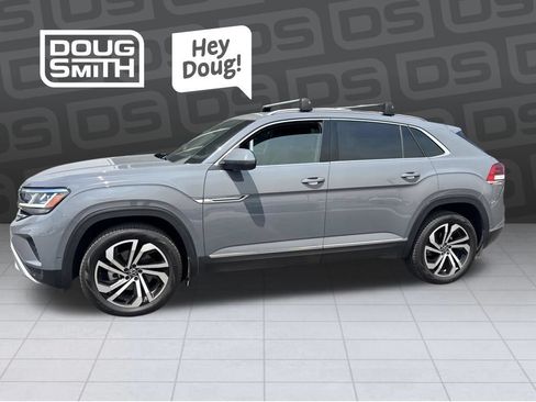 Used 2021 Volkswagen Atlas Cross Sport SEL Premium AWD/4WD image 2