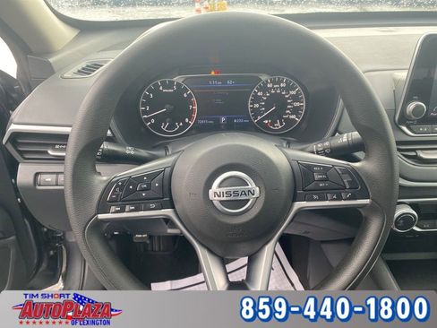 Used 2022 Nissan Altima 2.5 SV FWD image 12