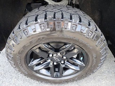 Used 2021 Chevrolet Silverado 1500 Custom Trail Boss image 14