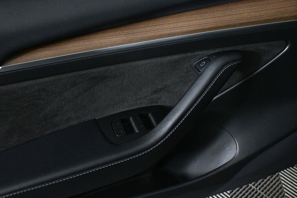 Used 2022 Tesla Model 3 Performance AWD/4WD image 7