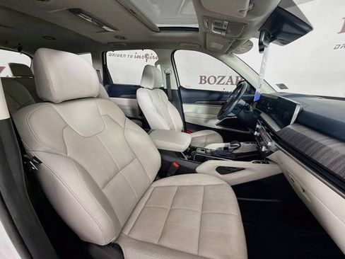 Used 2024 Kia Telluride EX w/ EX Captain's Chair Package FWD image 36