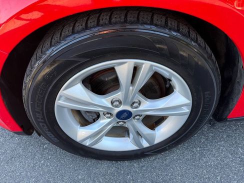 Used 2014 Ford Focus SE FWD image 23