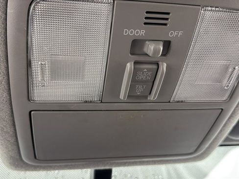 Used 2011 Toyota RAV4 Limited image 29