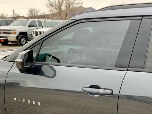 Used 2022 Chevrolet Blazer LT image 11
