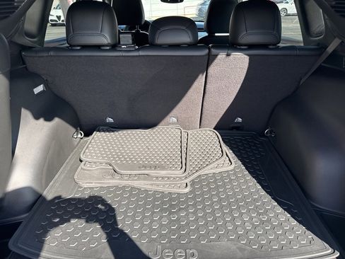 Used 2023 Jeep Compass Latitude w/ Convenience Group image 50