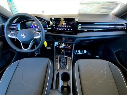 Used 2026 Volkswagen Jetta Sport FWD image 5