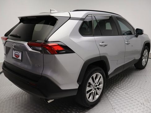 Used 2023 Toyota RAV4 XLE Premium FWD image 8