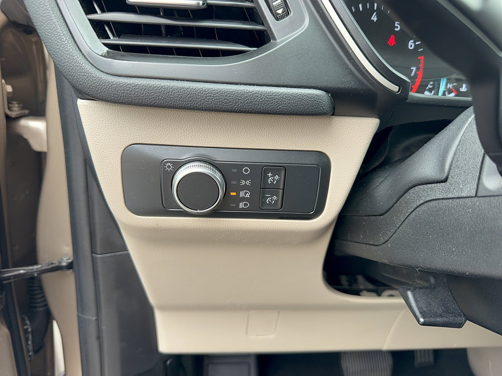 Used 2020 Ford Escape SE FWD image 29