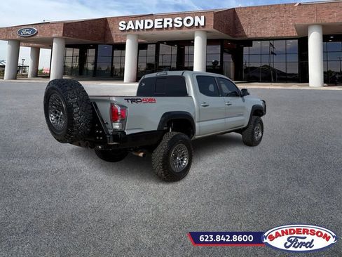 Used 2021 Toyota Tacoma TRD Off-Road image 3