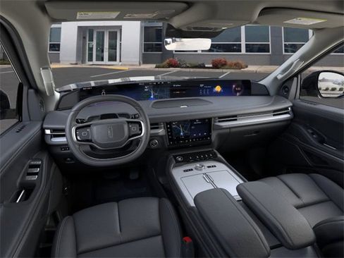 New 2025 Lincoln Navigator Reserve image 9