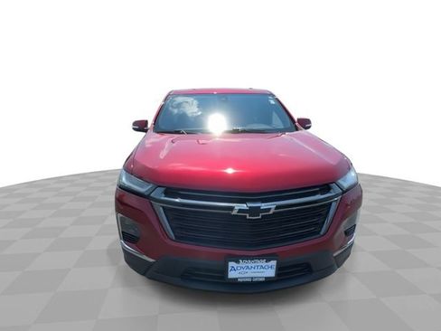 Used 2023 Chevrolet Traverse LT FWD image 3