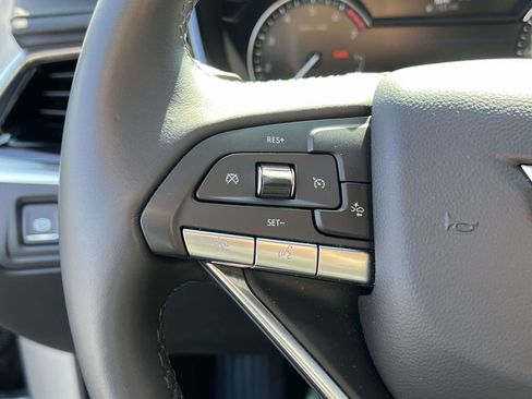 Certified 2025 Cadillac XT6 Luxury AWD/4WD image 20