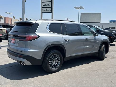 New 2025 GMC Acadia Elevation image 11