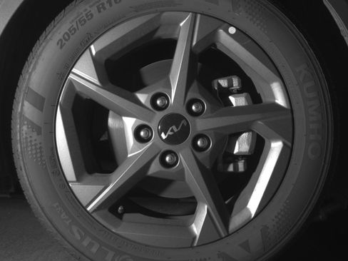 Used 2025 Kia K4 LXS FWD image 13