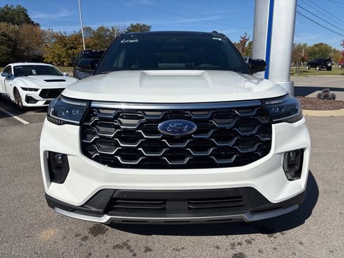 New 2026 Ford Explorer Platinum image 3