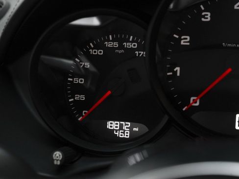 Used 2018 Porsche 718 Boxster image 27