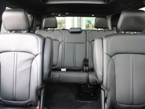 New 2026 Jeep Grand Wagoneer 4WD w/ Premium Group I image 32