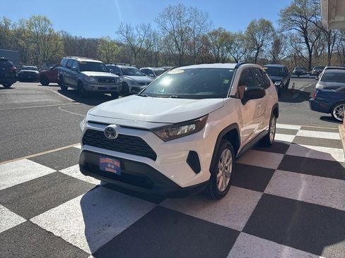 Used 2019 Toyota RAV4 LE w/ All Weather Liner Package AWD/4WD image 5
