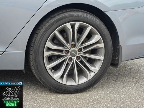 Used 2017 Genesis G80 3.8 RWD image 20