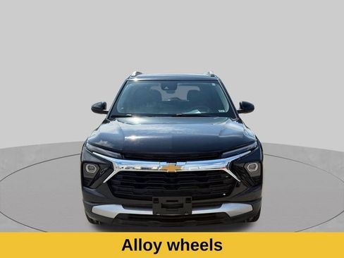 Used 2025 Chevrolet TrailBlazer LT AWD/4WD image 12