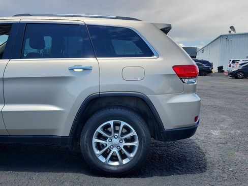 Used 2015 Jeep Grand Cherokee Limited w/ Luxury Group II AWD/4WD image 9