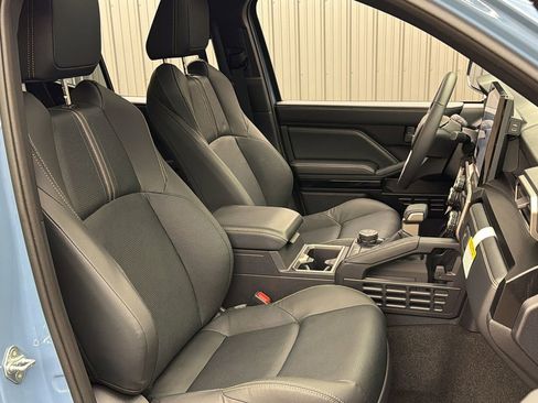 Used 2026 Toyota 4Runner Limited AWD/4WD image 39