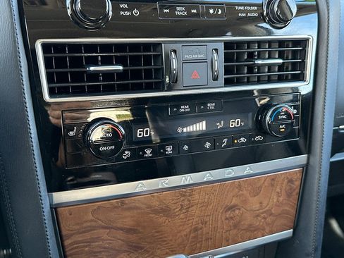 Used 2023 Nissan Armada SL w/ Captain's Chairs Package image 32