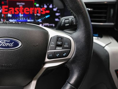 Used 2023 Ford Explorer XLT w/ Equipment Group 202A AWD/4WD image 16