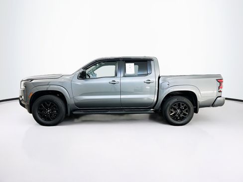 Used 2023 Nissan Frontier SV w/ Midnight Edition Package AWD/4WD image 4