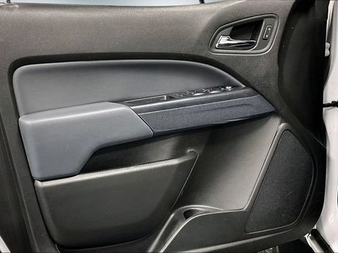 Used 2018 Chevrolet Colorado Z71 AWD/4WD image 19