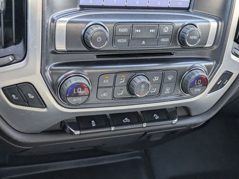 Used 2019 GMC Sierra 1500 SLE w/ SLE Value Package AWD/4WD image 24