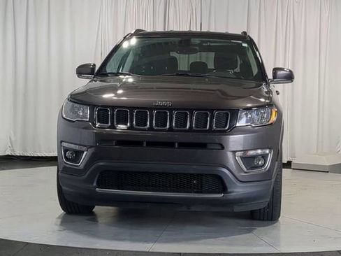 Used 2018 Jeep Compass Limited w/ Navigation Group FWD image 4