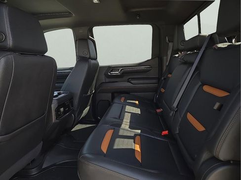Used 2024 GMC Sierra 1500 AT4 w/ Technology Package image 10