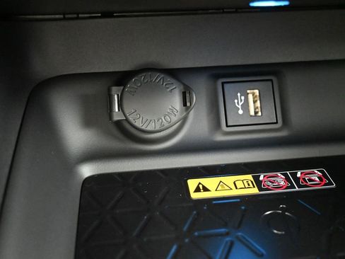 Certified 2025 Toyota RAV4 XSE image 26