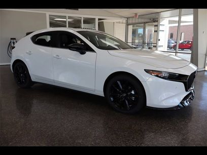 New 2025 MAZDA MAZDA3 Hatchback w/Premium Plus Pkg