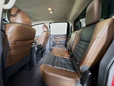 Used 2016 Nissan Titan Platinum Reserve image 27