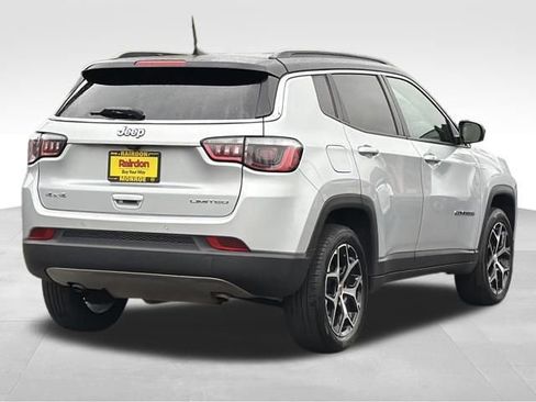 Used 2024 Jeep Compass Limited image 8