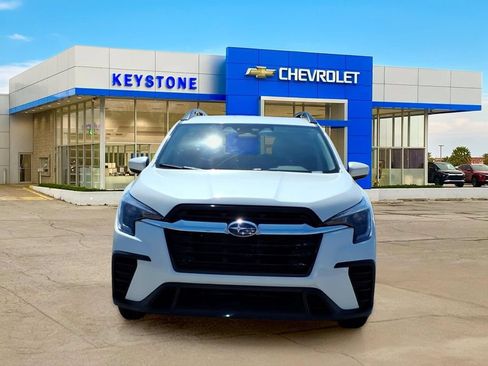 Used 2025 Subaru Ascent Premium AWD/4WD image 2