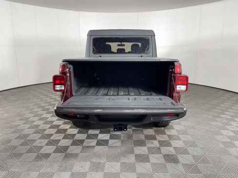 Used 2021 Jeep Gladiator Sport image 7