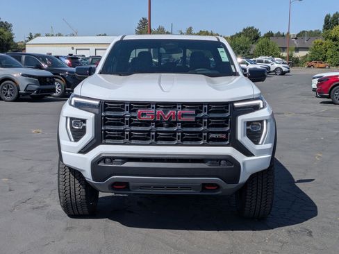 New 2025 GMC Canyon AT4 w/ Nightfall Edition image 10