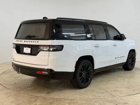 Used 2023 Jeep Grand Wagoneer Series III w/ Quick Order Packagew 28T AWD/4WD image 9