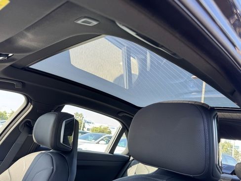 New 2025 BMW 750e xDrive w/ Premium Package image 16