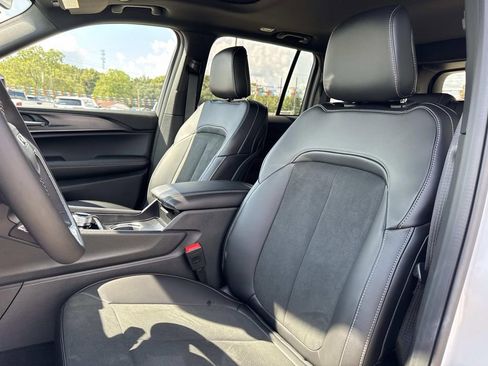 New 2025 Jeep Grand Cherokee Altitude image 32