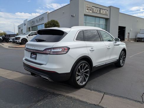 Used 2022 Lincoln Nautilus Reserve w/ Equipment Group 202A AWD/4WD image 3