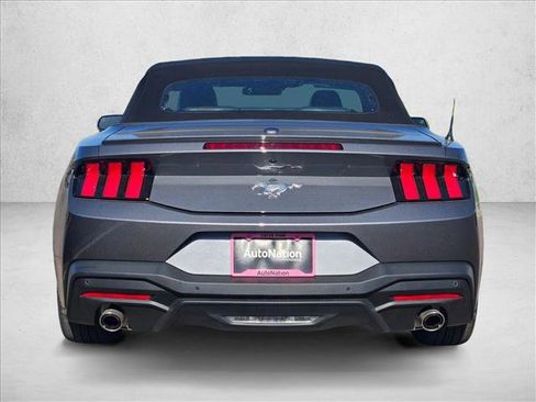 Used 2025 Ford Mustang Premium image 7