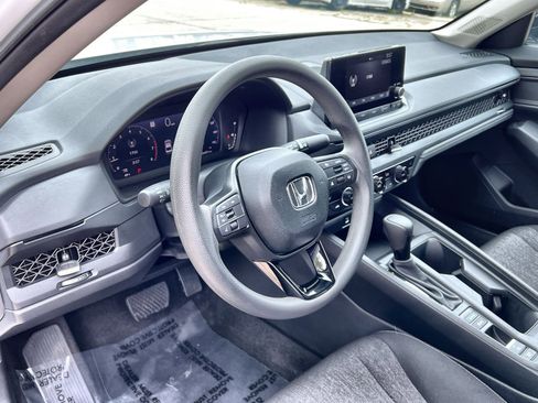 Used 2025 Honda Accord SE image 21