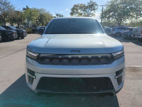 New 2026 Jeep Grand Wagoneer Limited AWD/4WD image 3