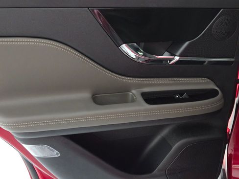 New 2026 Lincoln Corsair Premiere w/ Rear Removable Package Tray FWD image 21
