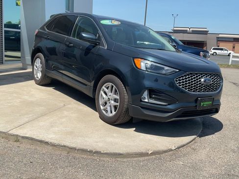 Used 2024 Ford Edge SEL w/ Convenience Package AWD/4WD image 3
