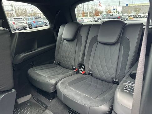Used 2024 Mercedes-Benz GLS 63 AMG 4MATIC image 15
